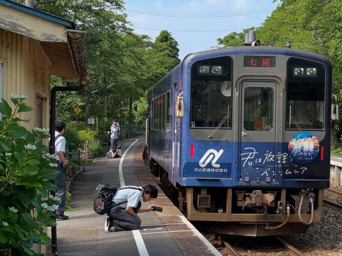龍屋に昭和鉄道高校の修学旅行生が訪れました