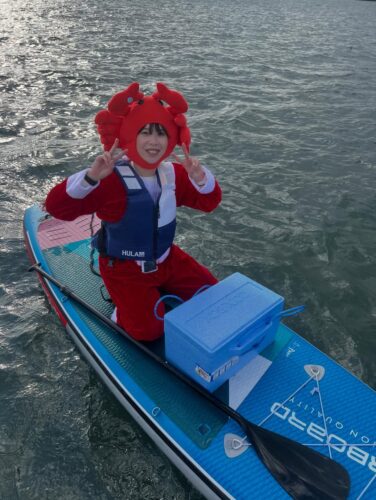 今年も龍屋サンタがSUPで穴水町の皆さんにプレゼントを配りました